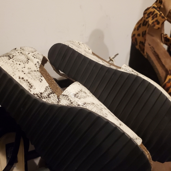 Shoes - Picture 2 of 2